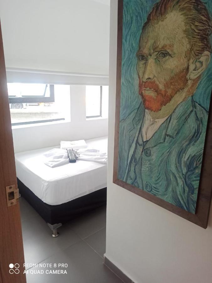 Hotel Zona Express Sandiego 메딜린 외부 사진