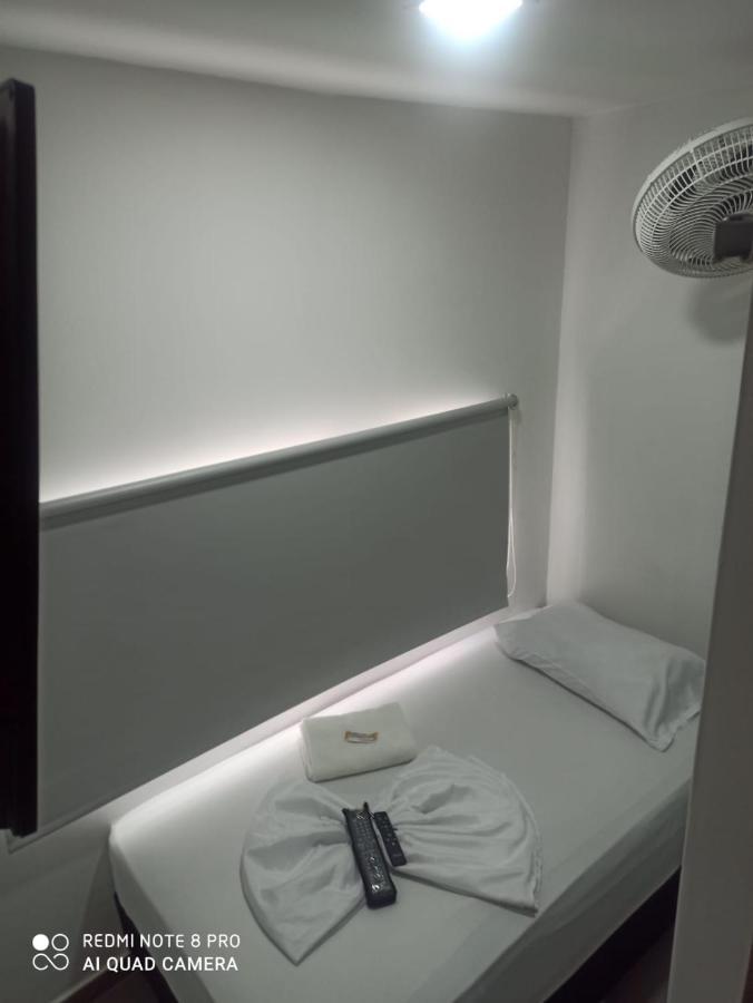 Hotel Zona Express Sandiego 메딜린 외부 사진